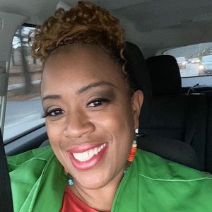 Meet your Posher, Yolanda